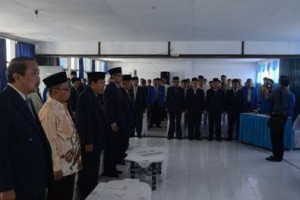 Prosesi pelantikan Pejabat Struktural Unisa. 